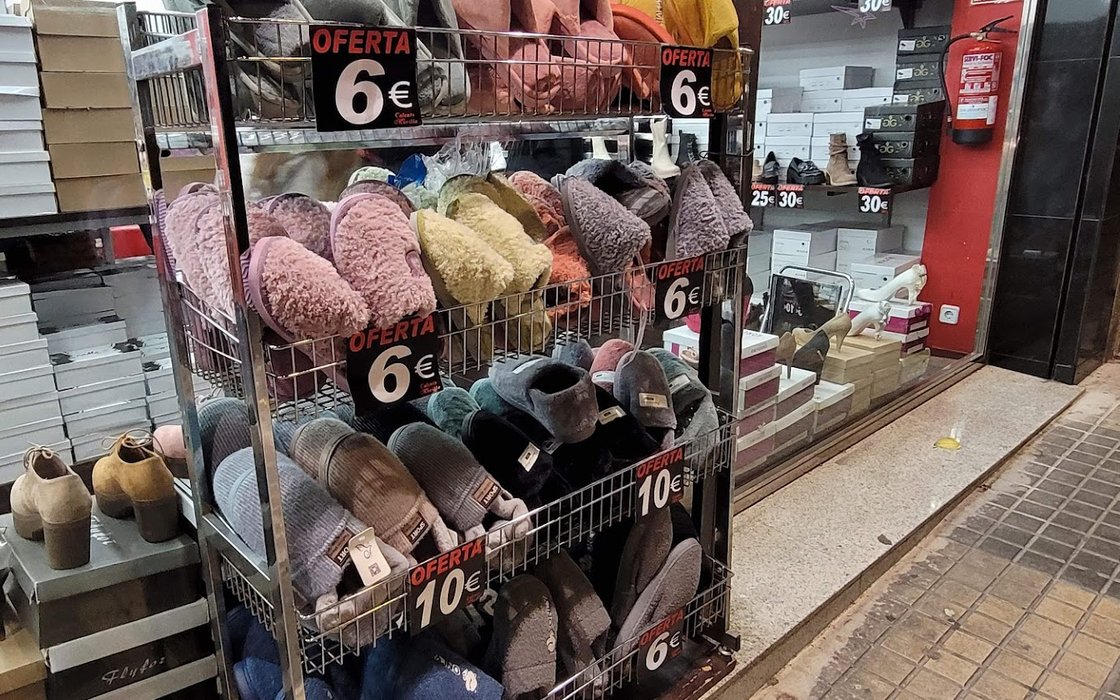 Calçats Morilla – clothing and shoe store in Hospitalet Llobregat, reviews, prices – Nicelocal