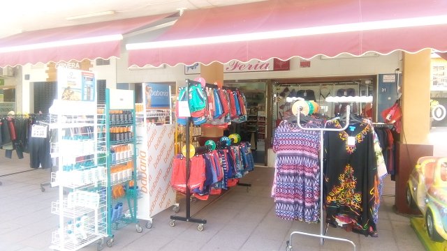 Comercial La Feria Zapata: opiniones, fotos, número de teléfono y dirección de Ropa y calzado (Región de Murcia) Nicelocal.es