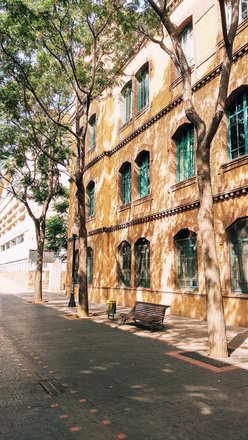 Instituto Escuela del Trabajo Barcelona – educational institution in Barcelona, 42 prices –