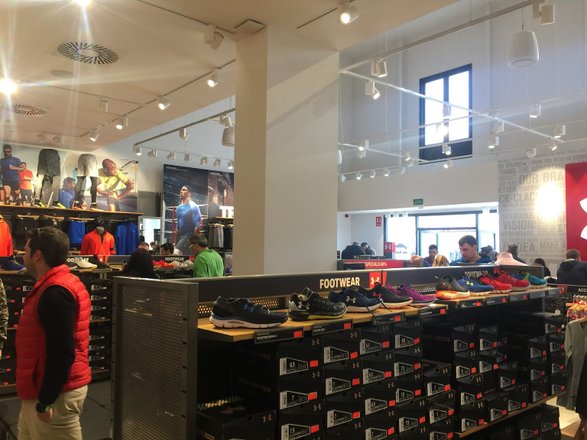 Under Armour – clothing shoe store in Catalonia, reviews, prices Nicelocal