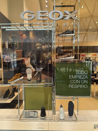 Geox: fotos, de teléfono y dirección de Ropa y calzado (Comunidad de Madrid) |