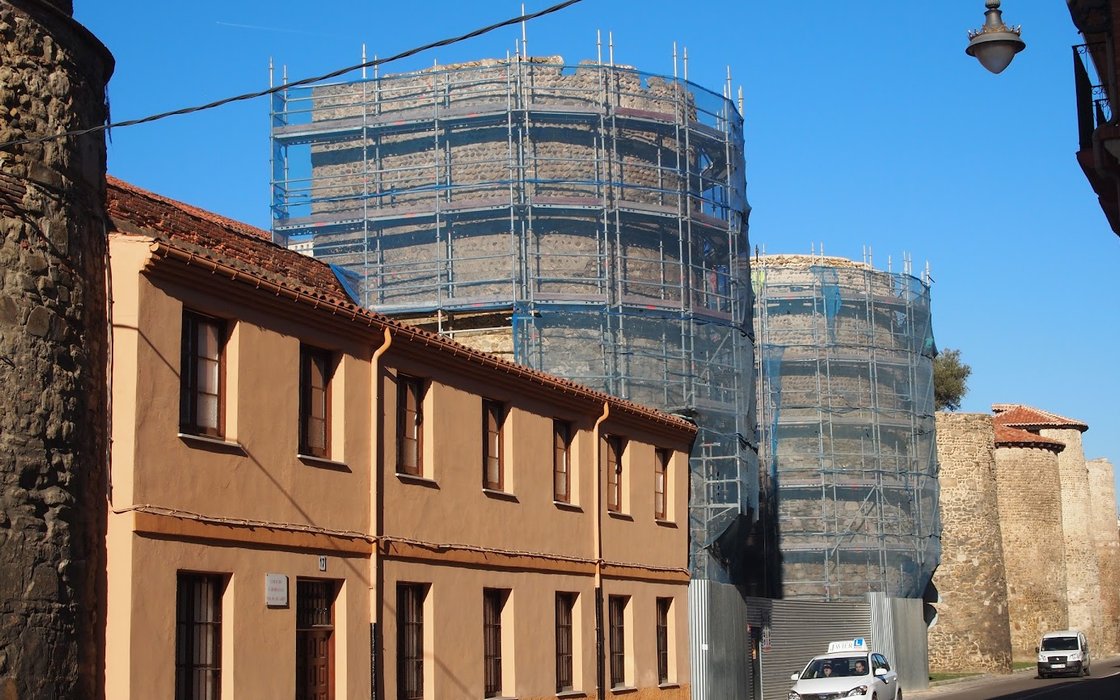 Palacio Privilegio escalada Geoxa General De Construcciones S L – construction company in Lion, 1  review, prices – Nicelocal